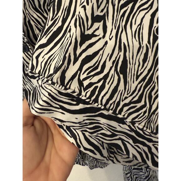 Cabernet Petites Shirt Womens XL Black White Zebra Animal Print Button Up Top - Picture 4 of 7